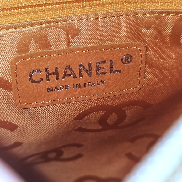 🔥 Chanel Cambon Crossbody 🔥 - Picture 8 of 13